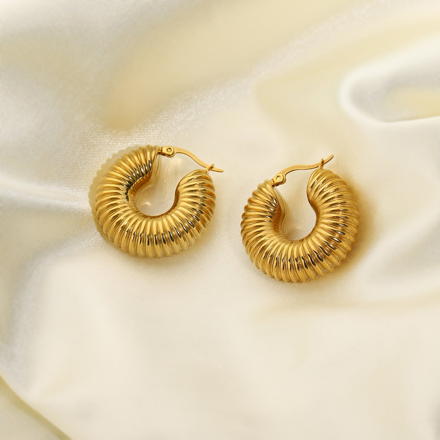 Lovely and Fashionable 18K Gold Hoop Earrings - Camili Bel Creations Gift Shop